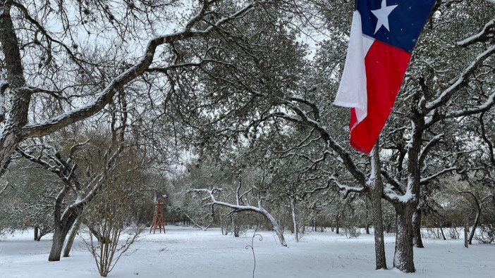 why does it snow in texas but not florida