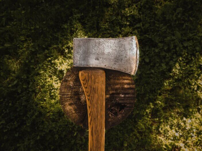 Difference Between A Hatchet And An Axe