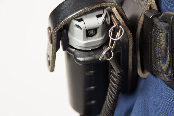 Pepperspray as weapon against suspects