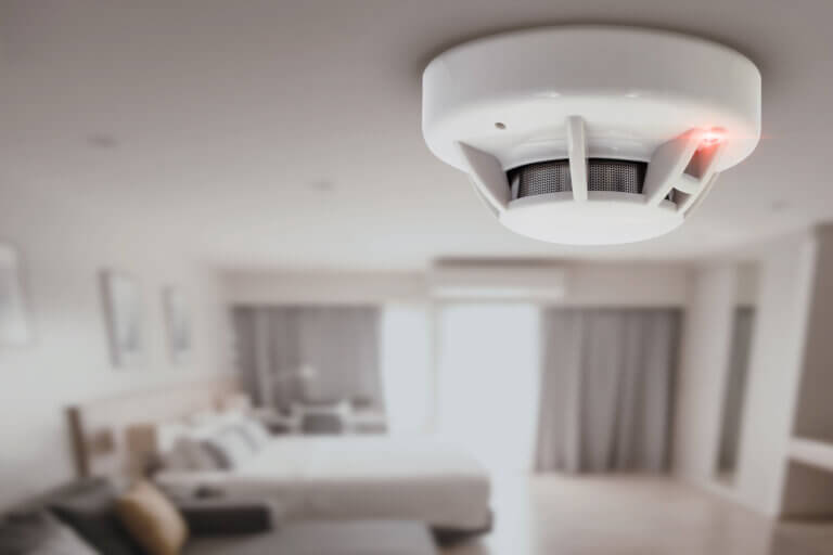 Smoke Alarm vs. Fire Alarm: Which Offers Better Protection for Your Home?