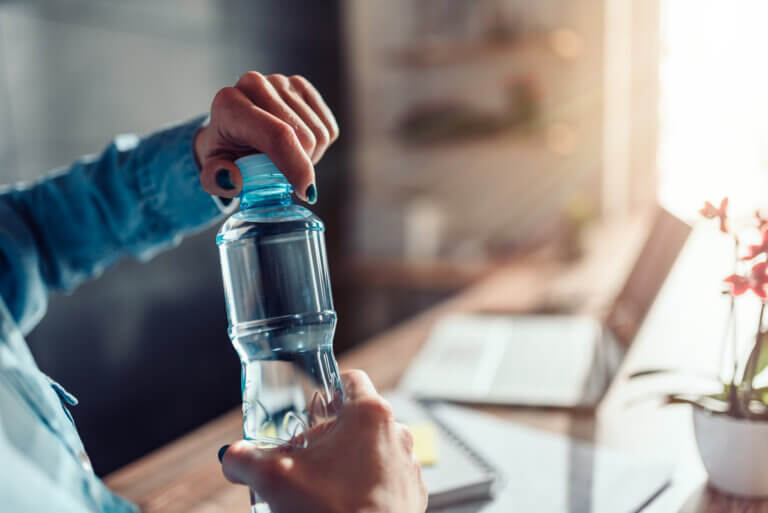 Well Water Vs Bottled Water: Which is Better for Your Health?