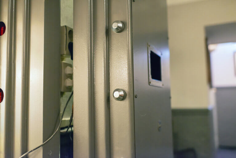 4 Key Features to Consider When Choosing Portable Safe Room Options