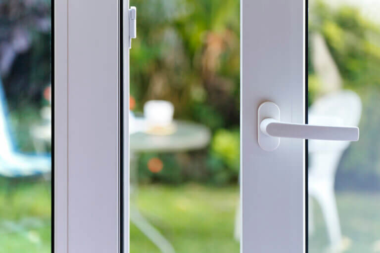 Invest in Shatterproof Storm Doors: Discover the Top 9 Reasons Why