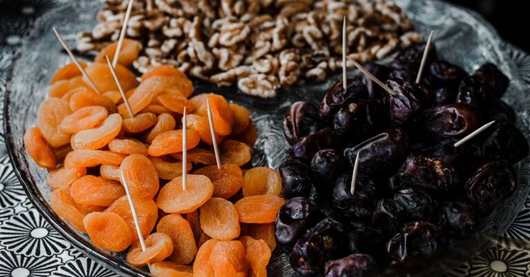 11 Benefits of Dehydrating Food at Home That Save Money Year-Round