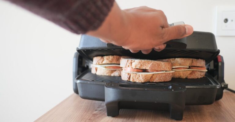 11 Ways of Preparing Meals Without Electricity That Every Family Should Know