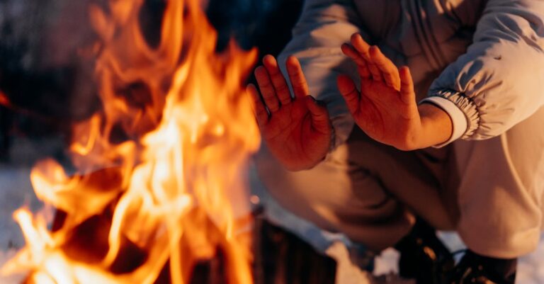 10 Best Thermal Wraps for Added Warmth During Outages That Keep Everyone Safe