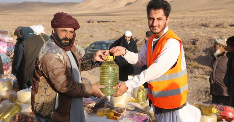 12 Community Resource Sharing Tips That Build Local Resilience
