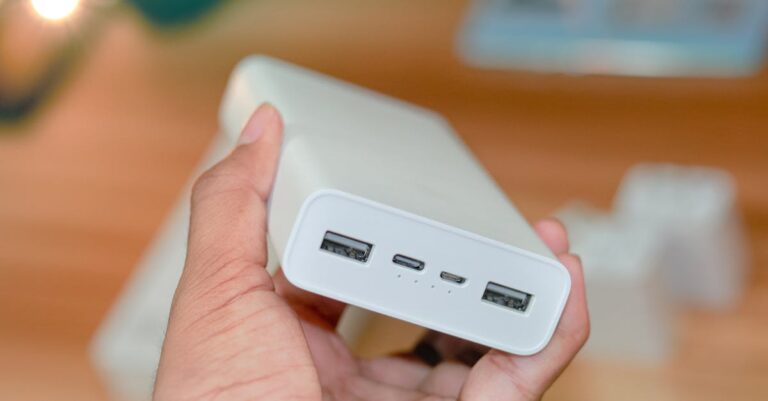 10 Emergency Phone Charging Solutions Every Family Should Know