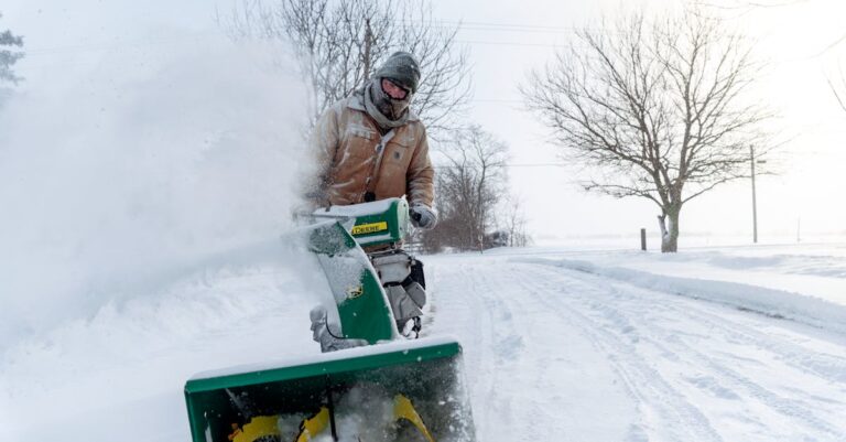 5 Best Snow Blowers for Clearing Driveways Without Breaking the Bank