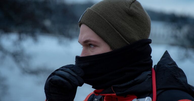 10 Best Warm Clothing Layers for Winter Preparedness That Keep Everyone Cozy
