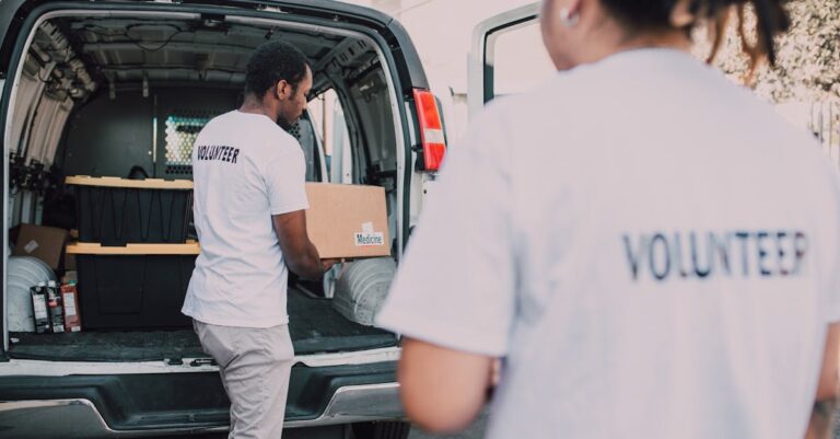 12 Ways to Utilize Local Volunteer Organizations That Strengthen Communities