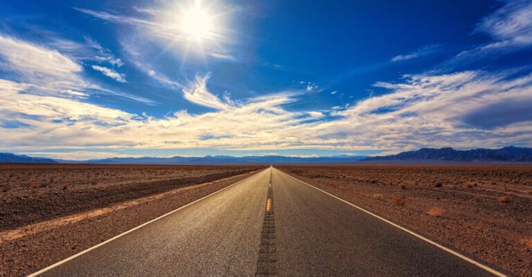 7 Tips for Preparing Your Family for Long Road Trips That Keep Everyone Smiling