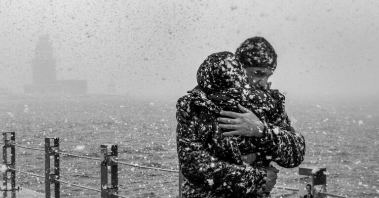 7 Steps for Developing a Family Routine for Stormy Weather That Keep Everyone Safe