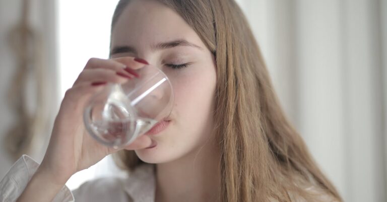 7 Sustainable Water Use Practices at Home That Save Money Every Month