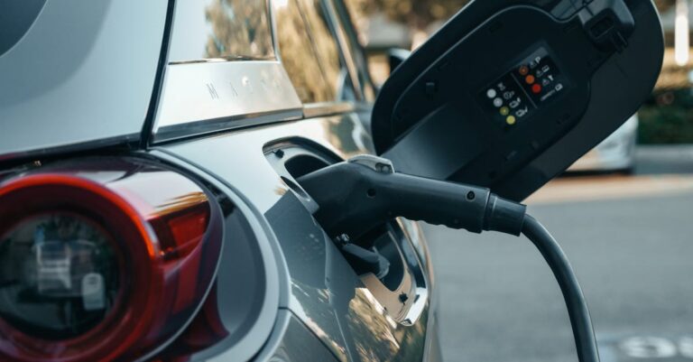 7 Ways to Prepare for Power Outages Without a Generator Using What You Have