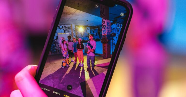 7 Ways Using Ham Radios for Community Connection Brings People Together