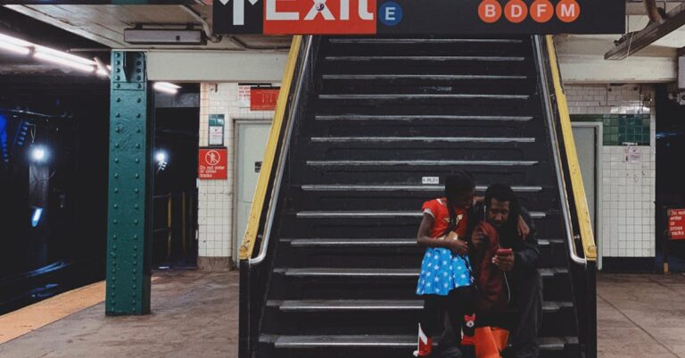 7 Ways of Preparing Kids for Using Public Transportation That Build Confidence