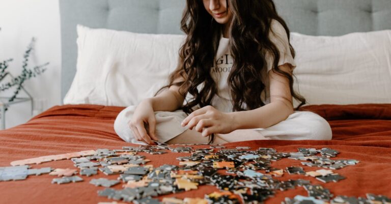 10 Strategies for Keeping Kids Occupied During Long Waits That Parents Love