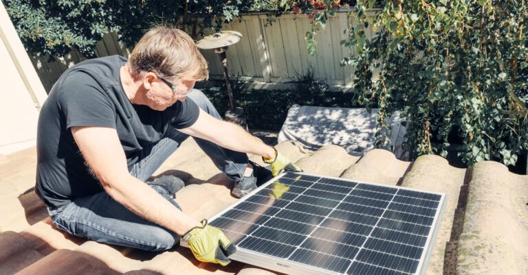 10 Solar Power Maintenance Tips for Different Seasons to Maximize Efficiency