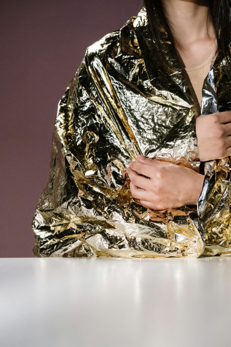 10 Best Emergency Blanket Rolls for Warmth That Keep Everyone Safe