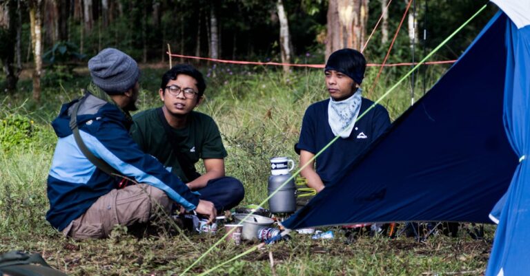 7 Exploring Various Outdoor Cooking Techniques That Make Meals Memorable