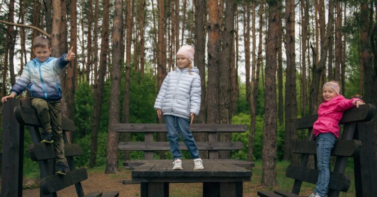 7 Safe Hiking Strategies for Families That Build Confidence on the Trail